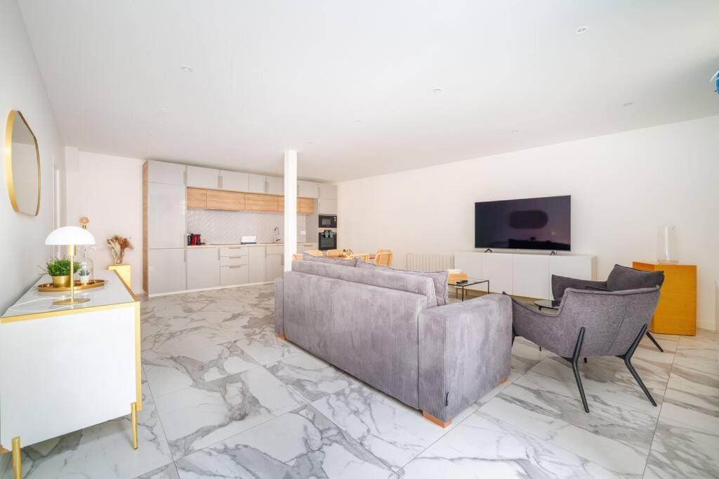 Beautiful Flat For 6 People #6 Lejlighed Asnières Eksteriør billede